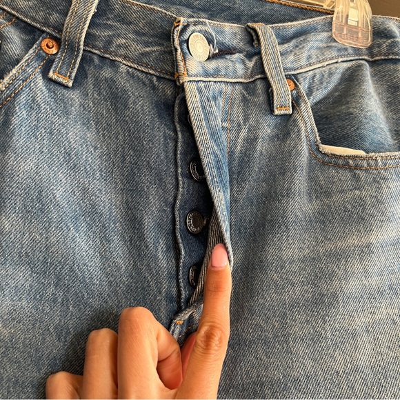 Levi's 501’s Blue Distressed Women's Straight Jeans - Picture 6 of 7